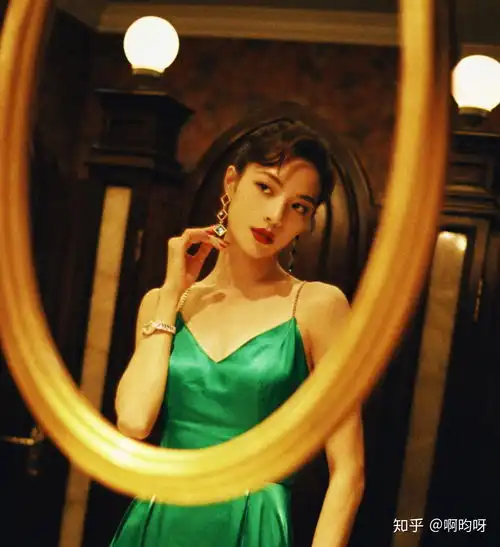 惊了这两个女明星真的是......
