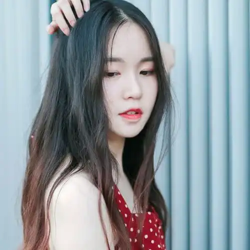 风情万种撩发人
