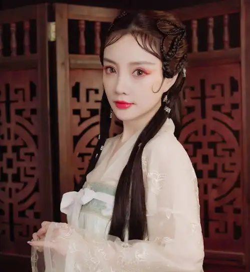 要复出工作室分享李小璐高清古装写真,依旧风情万种

