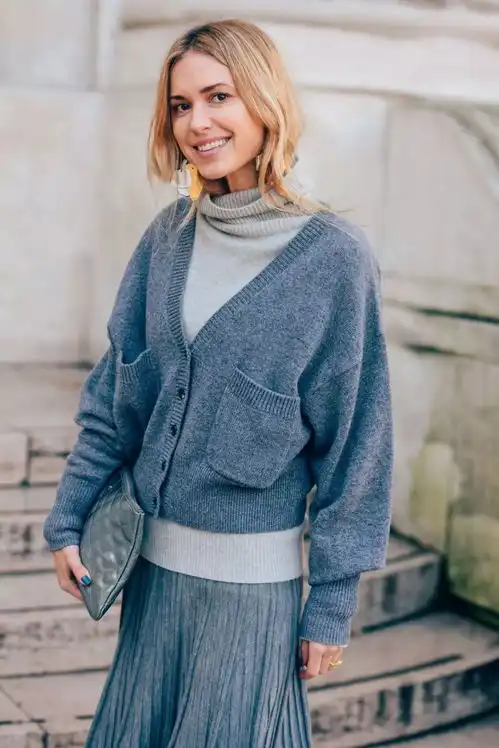 高领毛衣穿的潮,其他衣服随便你搭
