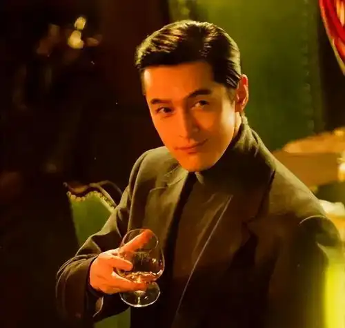 白玉兰男主投票排名陈晓排倒数,胡歌仅排第4,第一名凭啥
