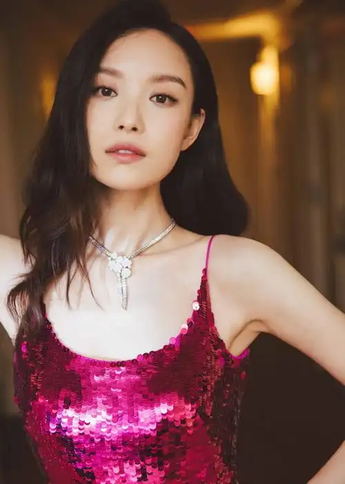 单说衣品,倪妮的存在是真的不给其他女明星留活路吧
