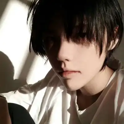 苏瓷成熟高冷男头个性时尚成男生头像我要个性网
