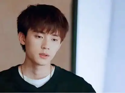 姑娘参加老同学聚会,竟被嘲笑没男朋友,小奶狗出现下一秒直接打脸精彩电视剧剪辑
