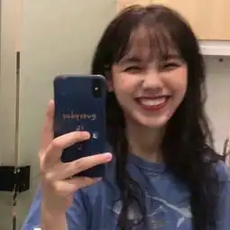 高雅有内涵的女生抖音头像
