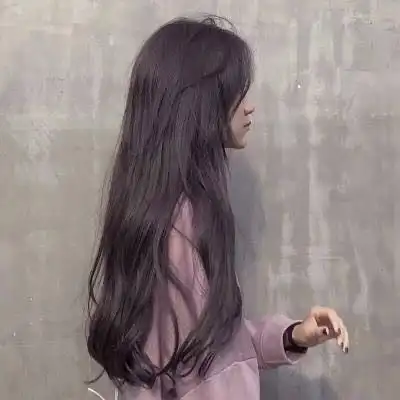 qq头像2019年女背影迷上你的背景飘飘长发
