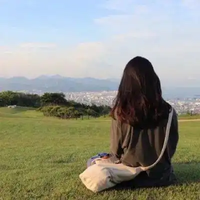 高清女生头像好看的背影女头像
