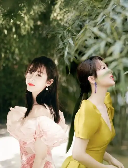 杨紫壁纸梦幻高级仙气飘飘的美照,杨紫是童话世界里的公主吧
