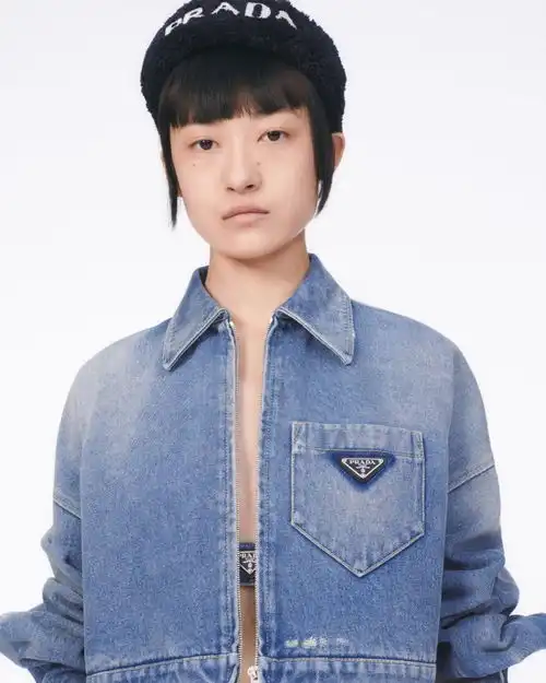 倪妮赖冠霖的复古情侣款赢了520
