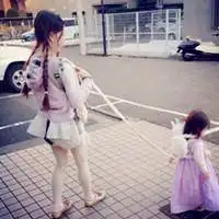 女生超拽头像带字霸气非主流抱孩子的女生头像
