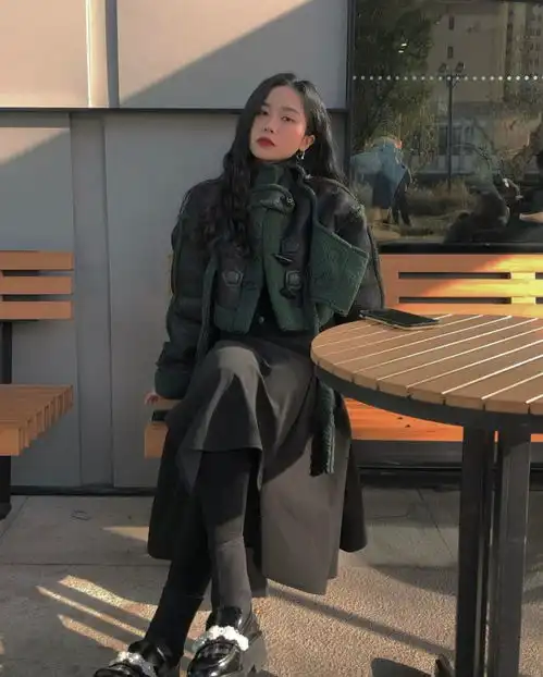 羊羔毛外套怎么选这几款保暖时尚,三十岁的女性穿很减龄
