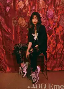 冯女郎钟楚曦最新大片曝光性感不矫情高级脸很吸睛
