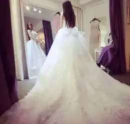 闺蜜头像最好是穿着婚纱的急需谢谢
