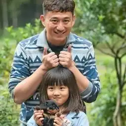第三胎网曝黄磊医院包vip房,雇多人陪护妻子...网友感叹奢侈之余,更纠结的是重男轻女和违背政策的问题啊
