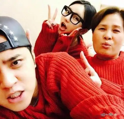 分手罗志祥一个多月周扬青爆喜讯全世界最幸福的人
