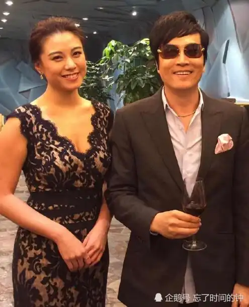 他红的时候,张家辉给他配戏,郭富城还不是四大天王,可今非昔比
