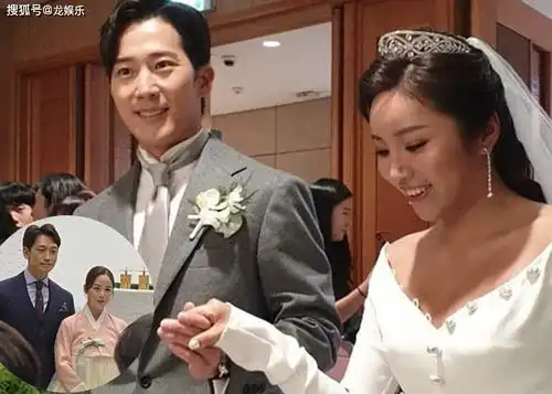 金泰熙与老公rain现身盛装出席弟弟婚礼一脸幸福
