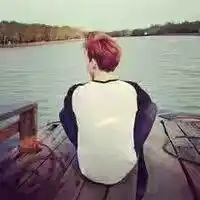 黑色炫酷人头像背影
