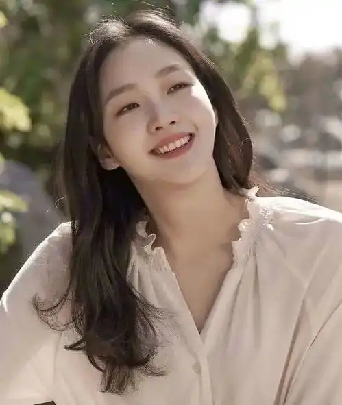 第二眼美女金高银,她的化妆穿搭术最值得普通人借鉴
