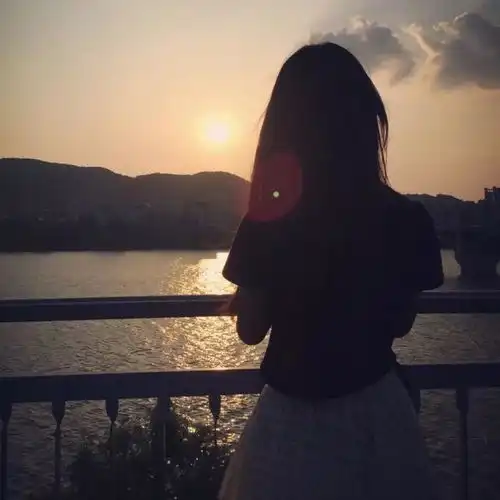 老公经常做这五件事,最容易伤了老婆的心
