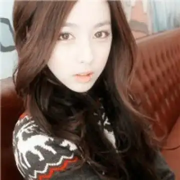 瞬间从希望变成绝望可爱伤感的美女qq头像
