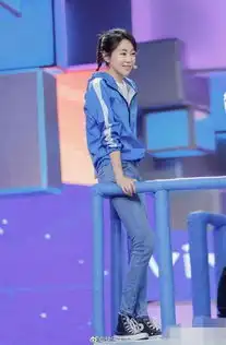 闫妮逆天长腿上热搜人到中年,管得了自己和管不了自己,差别有多大
