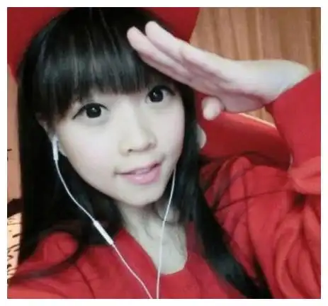 网红旧照被扒,杨清柠冯提莫判若两人,被黑尾酱惊艳到了
