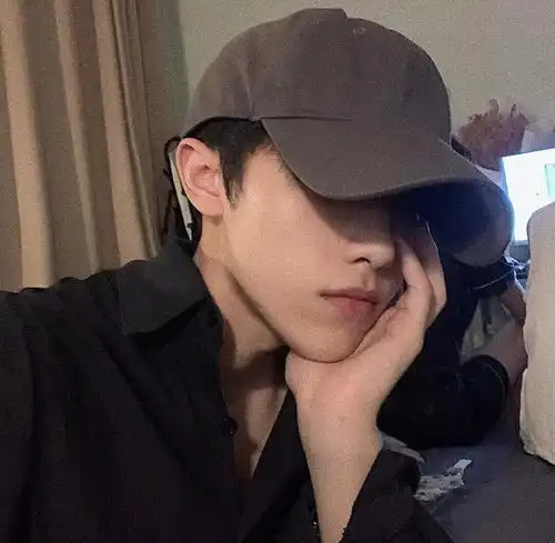 男生头像女人只会影响我出剑的速度
