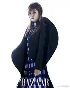 组图赵薇登封面化身暗黑系女王造型魅惑气场超强
