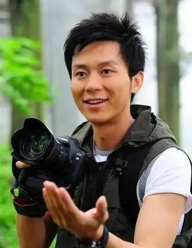 娱乐圈中有红色背景的10位明星,他们的背景有多强