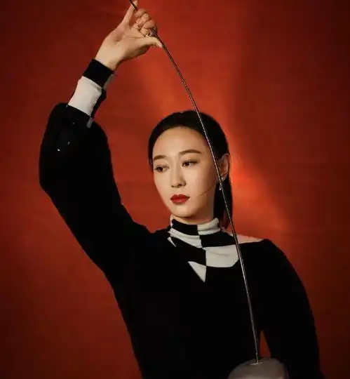 孙一文敢于亮剑的重剑女神
