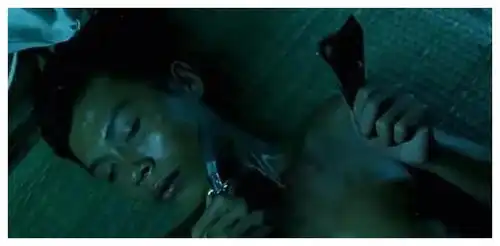 不愧是梁朝伟,这部禁片里他太有味儿了
