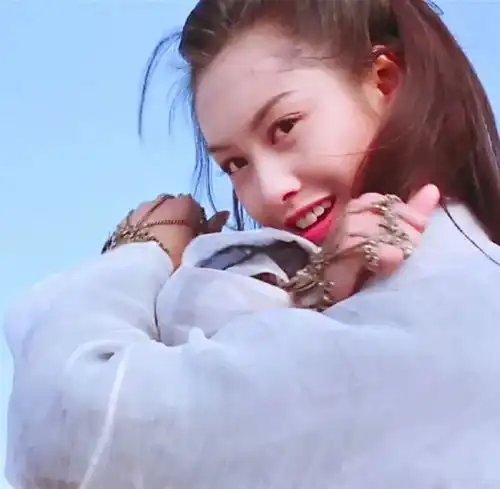 旧时光里的美人儿
