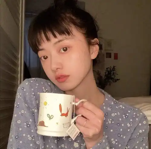 小众头像玫瑰与你
