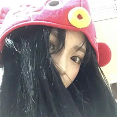 2018最潮最火戴帽子女生头像拽拽的我们谈一场不分手的恋爱
