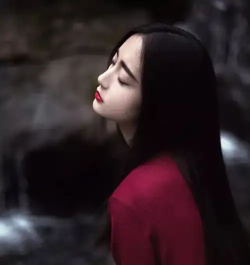 高干军婚我爱她深入骨髓,9年夜夜同眠,却从未有过肌肤之亲
