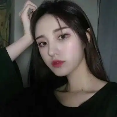 这个女孩很美很酷,她从不依靠谁
