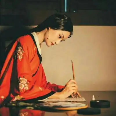 qq头像女生古风红衣,高清好看的红衣女头像伤感古风图片
