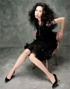 莫文蔚代言每日鲜酪酸奶届的米其林每日鲜酪,好吃到舔勺的酪酸奶
