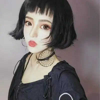 lolita妆容可甜可咸,你hold住哪款
