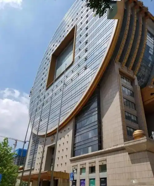 沈阳毁誉参半的建筑,全球十丑排第九

