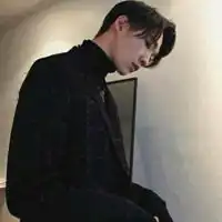 看了会伤心的头像男微信头像图片大全
