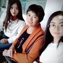 爸妈,我们什么时候能一起堆雪人
