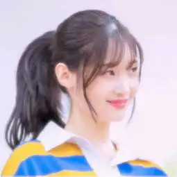最新唯美可爱女生微博头像爱你爱到无可救药的地步
