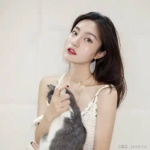 爱的大冒险,让她陷入火与冰的包围中
