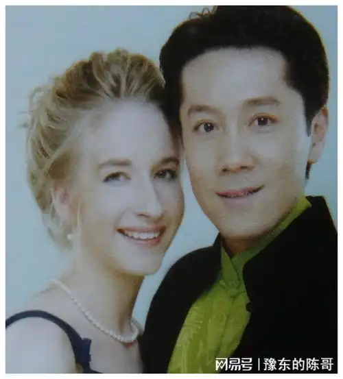 蔡国庆拒绝那英,娶圈外女友为妻,今儿子成骄傲
