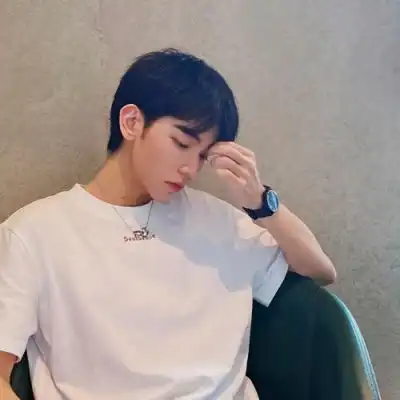 2023精致气质小奶狗男生头像
