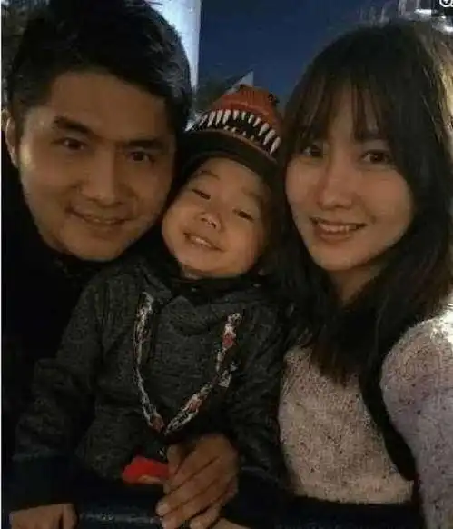 小沈阳12岁女儿越长越美笑星二代快组女团出道吧
