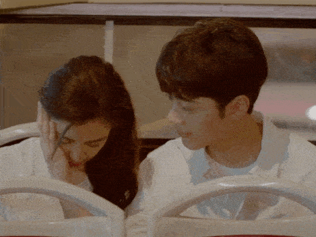 赖冠霖透露追姐姐大法,与baby三分钟连亲八次,眼神又欲又撩
