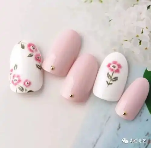 开年做少女粉美甲,桃花旺整年
